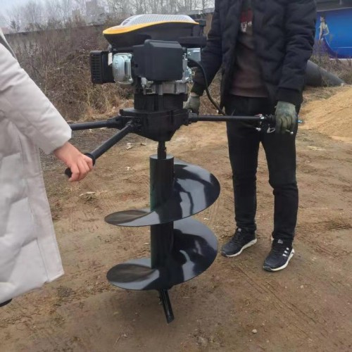 挖坑機