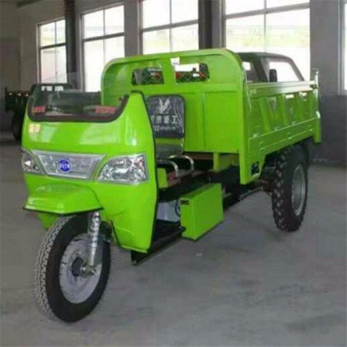 三輪車
