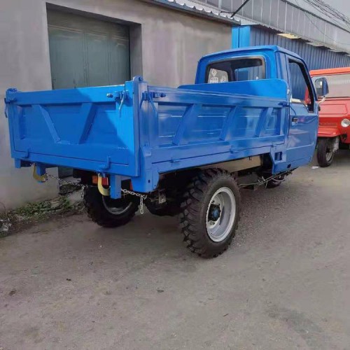 三輪車