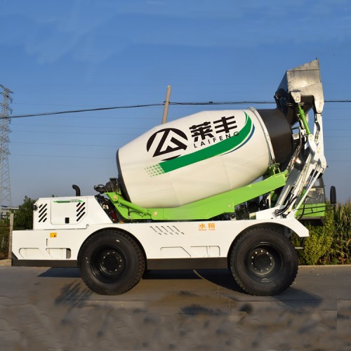 建筑攪拌罐車產(chǎn)地貨源  萊豐 包郵上門 自上料攪拌車廠家