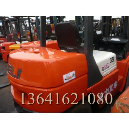 二手叉車3噸_二手合力叉車出售 二手5噸叉車轉(zhuǎn)讓