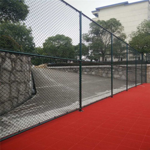 學校運動場圍網