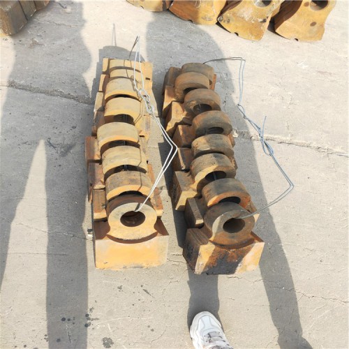 耐磨高錳鋼甩錘高錳鋼鑲嵌合金錘頭錘式破碎機(jī)錘頭高鉻合金錘頭