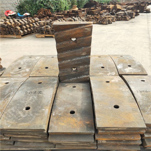 破碎機(jī)廠家破碎機(jī)篩板耐磨襯板供應(yīng)商河南安陽破碎機(jī)錘頭篩板襯板