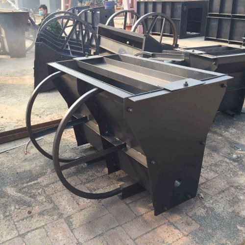 混凝土隔離帶模具 高速公路隔離帶模具 預制隔離墩鋼模具批發
