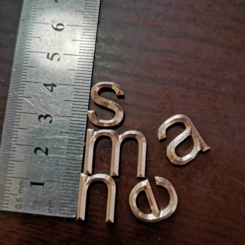 浮雕牌匾黃銅三維字  凸起字廣告招牌 門牌號(hào) 加工廠家