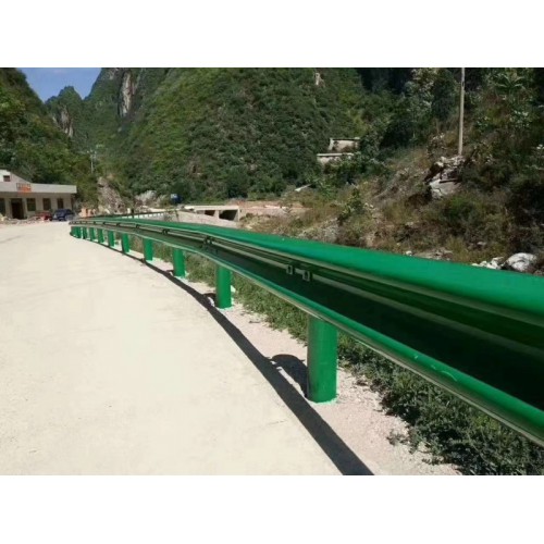 熱鍍鋅波紋防撞 護欄板