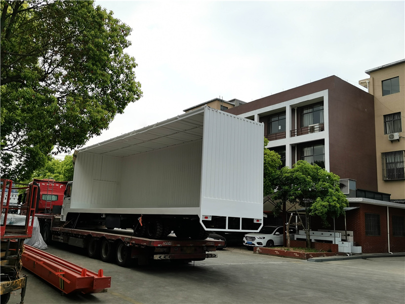 6電動(dòng)物流車